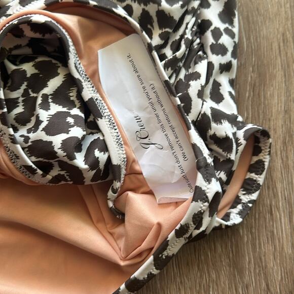 NWT J.Crew Ruched Leopard One Shoulder One Piece Swimsuit Size 22 Taupe Multi - Picture 3 of 5